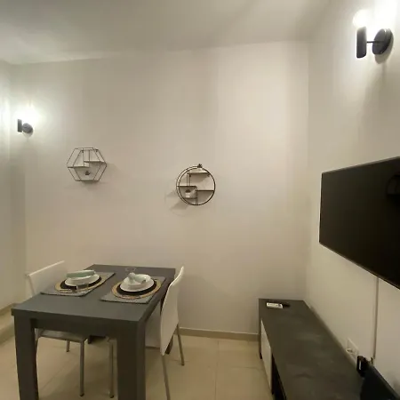 Civico 107 - With Private Parking *