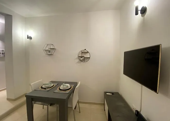 Civico 107 - With Private Parking *